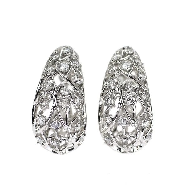 PT900 DIAMOND EARRING: Pt900 diamond earring Brand: None Type: earring Material: Metal Pt900 Main Stone/Creation Natural Color: None Size: Length/Width/Diameter19.5 Width/Thickness9.6 Accessories: None Accessories