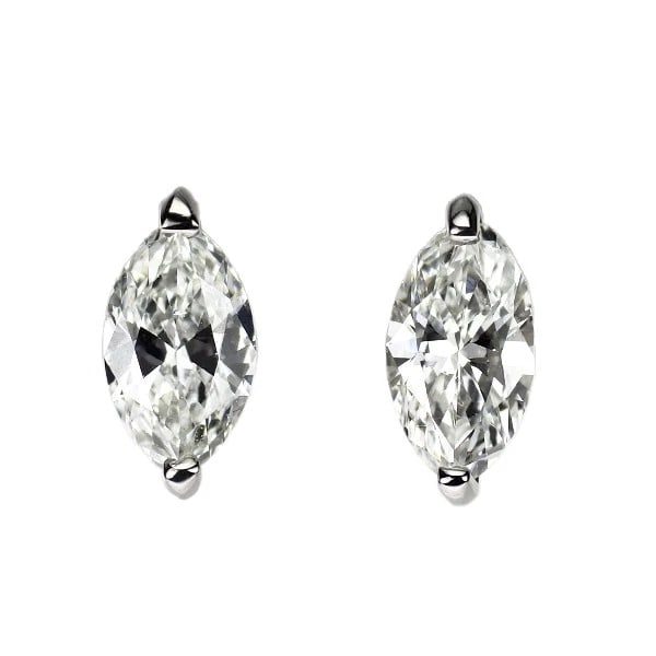 PT900 MARQUISE CUT DIAMOND EARRINGS: Pt900 Marquise Cut Diamond Earrings Brand: None Type: piercing Material: Metal Pt900 Main Stone/Creation Natural Color: Platinum Size: Length/Width/Diameter6.6Width/Thickness3.1 Accessories: