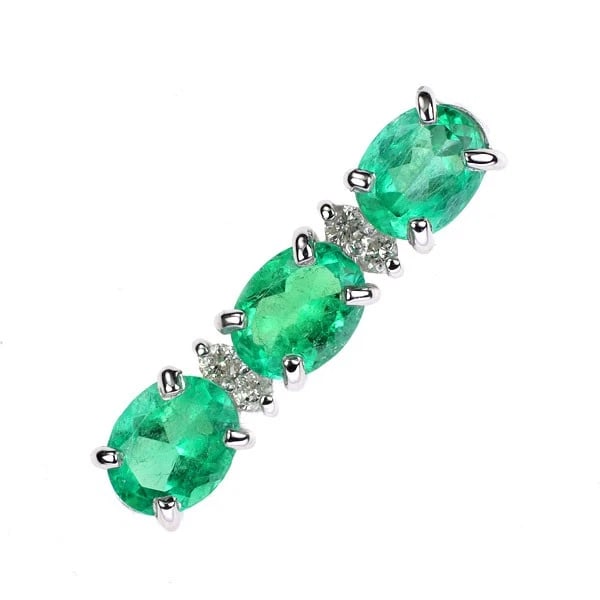 K18WG EMERALD DIAMOND PENDANT TOP: K18WG emerald diamond pendant top Brand: None Type: pendant top Material: Metal K18WG Main Stone/Creation emeralds Color: None Size: Length/Width/Diameter20.6Width/Thickness4.6 Accessories:
