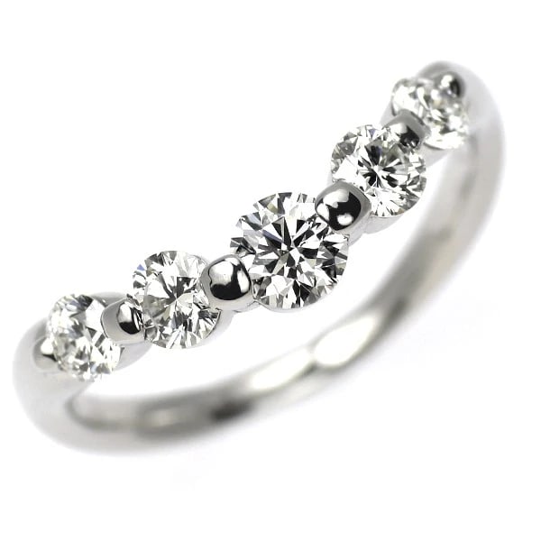 PT900 H&C DIAMOND RING: Pt900 H&C diamond ring Brand: None Type: ring Material: Metal Pt900 Main Stone/Creation Natural Color: None Size: 5.25 US Accessories: None Accessories Notice: When purchasing pre-owned