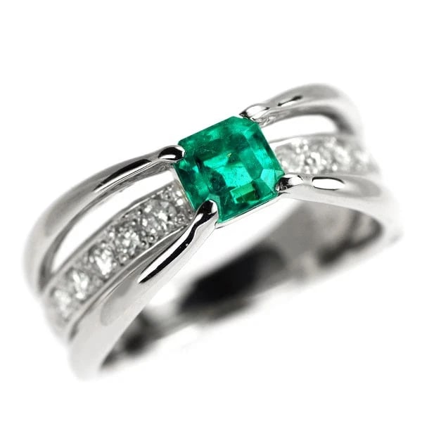 PT900 EMERALD DIAMOND RING: Pt900 emerald diamond ring Brand: None Type: ring Material: Metal Pt900 Main Stone/Creation emeralds Color: None Size: 5.25 US Accessories: None Accessories Notice: When purchasing pre-own
