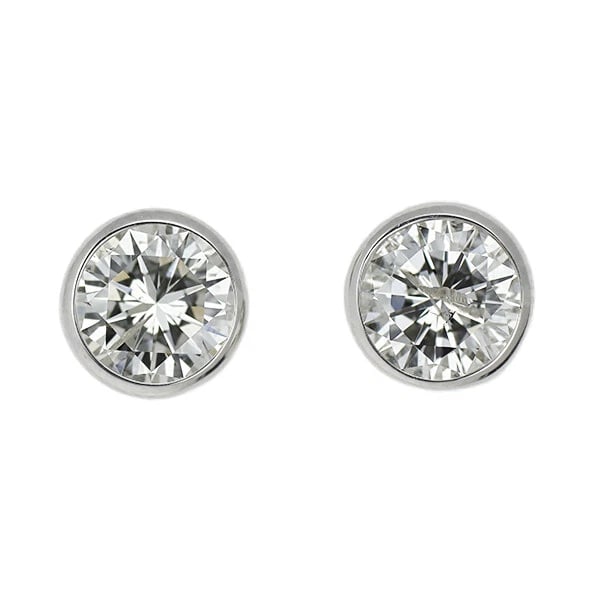 PT900/ PT950 DIAMOND EARRINGS: Pt900/ Pt950 Diamond Earrings Brand: None Type: piercing Material: Metal Pt950 Main Stone/Creation Natural Color: None Size: Length/Width/Diameter5.5Width/Thickness5.5 Accessories: None