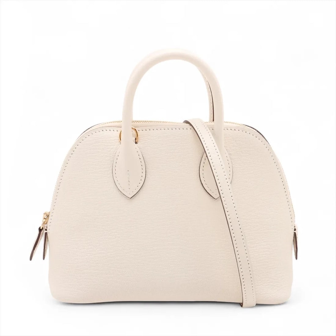 HERMÈS BOLIDE 1923 MINI 18 CHÈVRE MYSORE NATA GOLD: Hermès Bolide 1923 Mini 18 Chèvre Mysore Nata Gold Brand: Hermès Type: Hand bag Material: Chèvre Mysore Color: Nata Size: Height:5.1inch Length:6.9inch Depth:3.0inch Handle height:2.0inch Shou