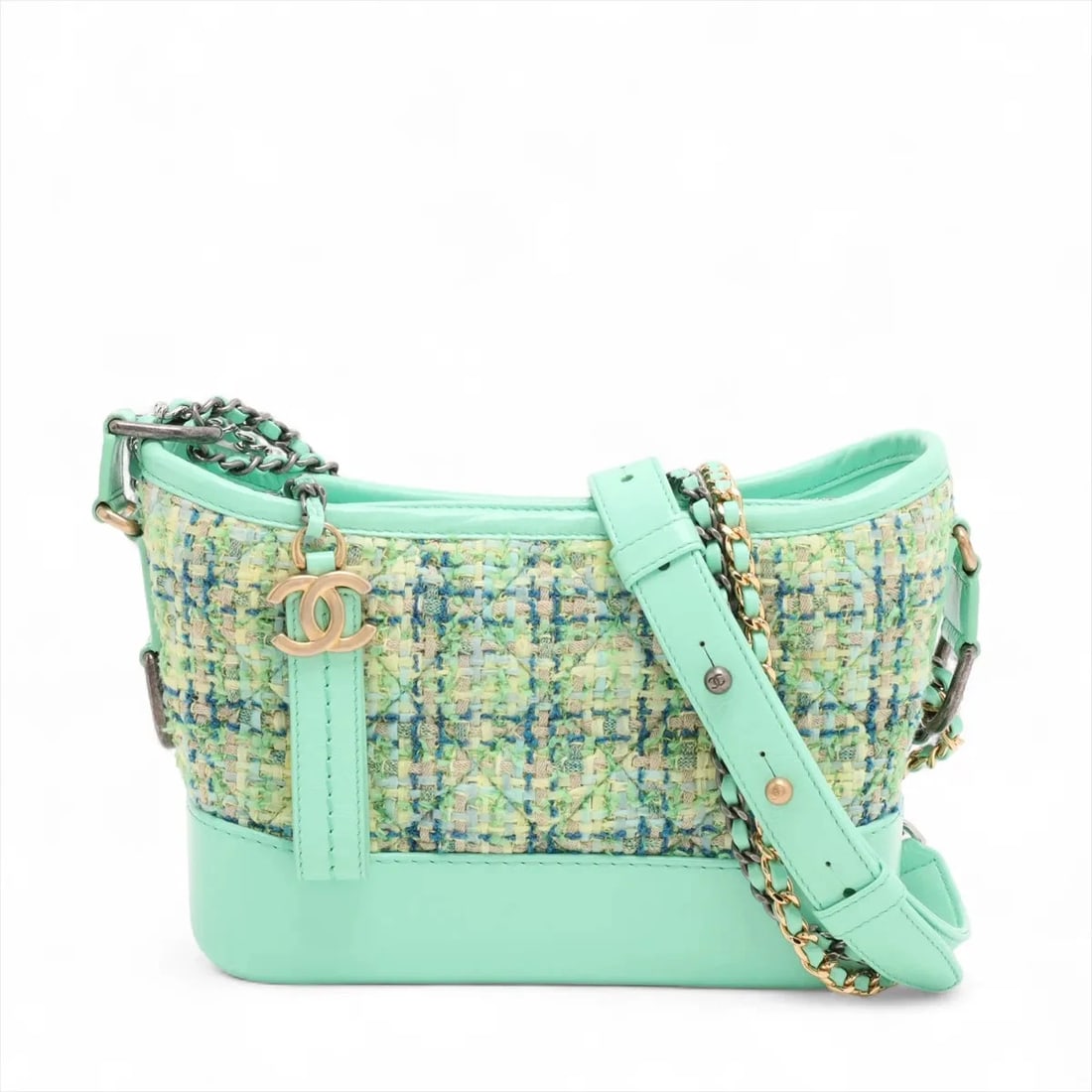 CHANEL GABRIELLE DOO CHANEL SMALL TWEED X LEATHER CHAIN SHOULDER BAG: Chanel Gabrielle Doo Chanel Small tweed x leather Chain Shoulder Bag Brand: Chanel Type: Shoulder bag Material: Tweed Color: Green Size: Height:6.1inch Length:8.1inch Depth:3.3inch Shoulder height