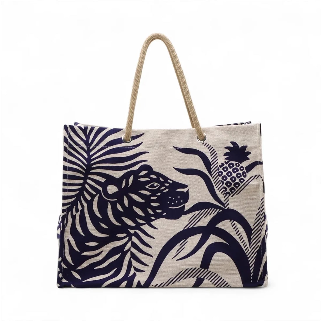 HERMÈS BEACH BAG CANVAS BEIGE X BLUE SILVER: Hermès Beach Bag canvas Beige x blue Silver Brand: Hermès Type: Tote bag Material: canvas Color: Beige Size: Height:13.8inch Length:18.5inch Depth:9.6inch Handle height:8.1inch Accessories: Non