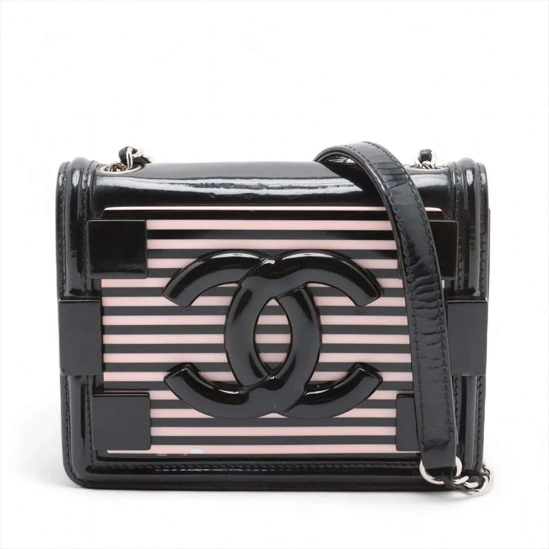 CHANEL LEGO BOY PATENT LEATHER CHAIN BAG: Chanel Lego boy Patent leather Chain Bag Brand: Chanel Type: Shoulder bag Material: Patent Leather Color: Black Size: Height:4.7inch Length:6.1inch Depth:1.8inch Shoulder height:23.6inch Accessor