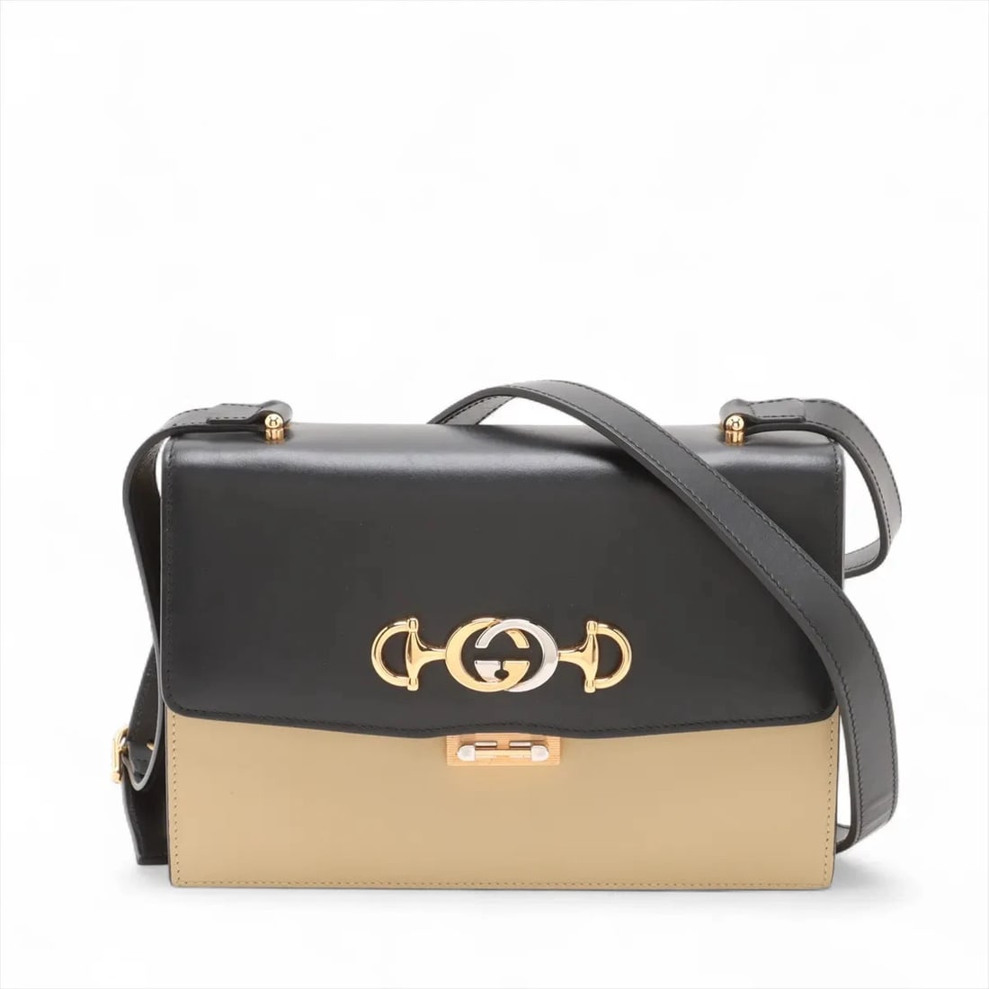 GUCCI ZUMI LEATHER SHOULDER BAG BLACK: Gucci Zumi Leather Shoulder bag black Brand: Gucci Type: Shoulder bag Material: Leather Color: Black Size: Height:6.3inch Length:9.4inch Depth:3.0inch Shoulder height:22.6inch Accessories: None