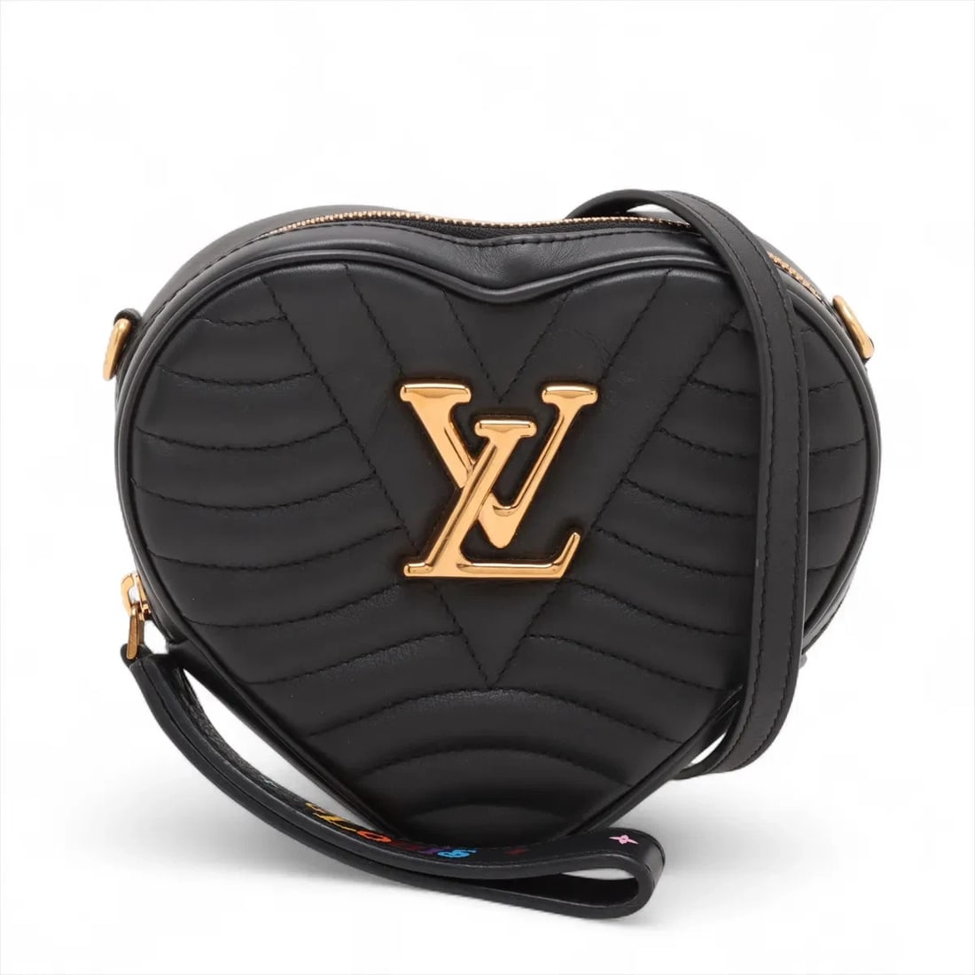 LOUIS VUITTON NEW WAVE HEART BAG BLACK: Louis Vuitton New Wave Heart Bag Black Brand: Louis Vuitton Type: Shoulder bag Material: None Color: Black Size: Height:6.3inch Length:7.1inch Depth:2.2inch Shoulder height:21.9inch 