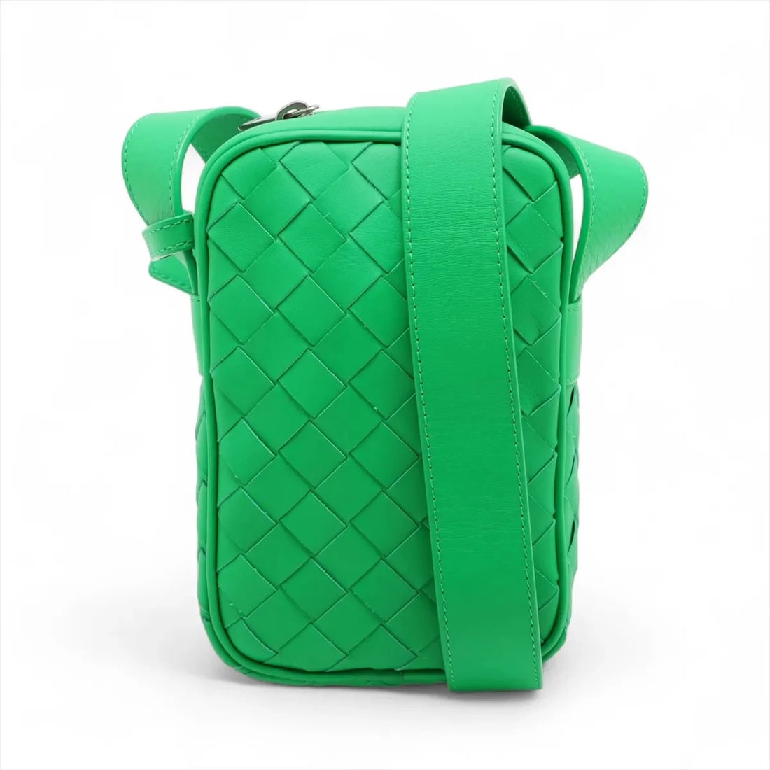 BOTTEGA VENETA INTRECCIATO PHONE POUCH LEATHER SHOULDER BAG: Bottega Veneta Intrecciato Phone Pouch Leather Shoulder bag Brand: Bottega Veneta Type: Shoulder bag Material: Leather Color: Green Size: Height:7.1inch Length:4.5inch Depth:1.8inch Shoulder
