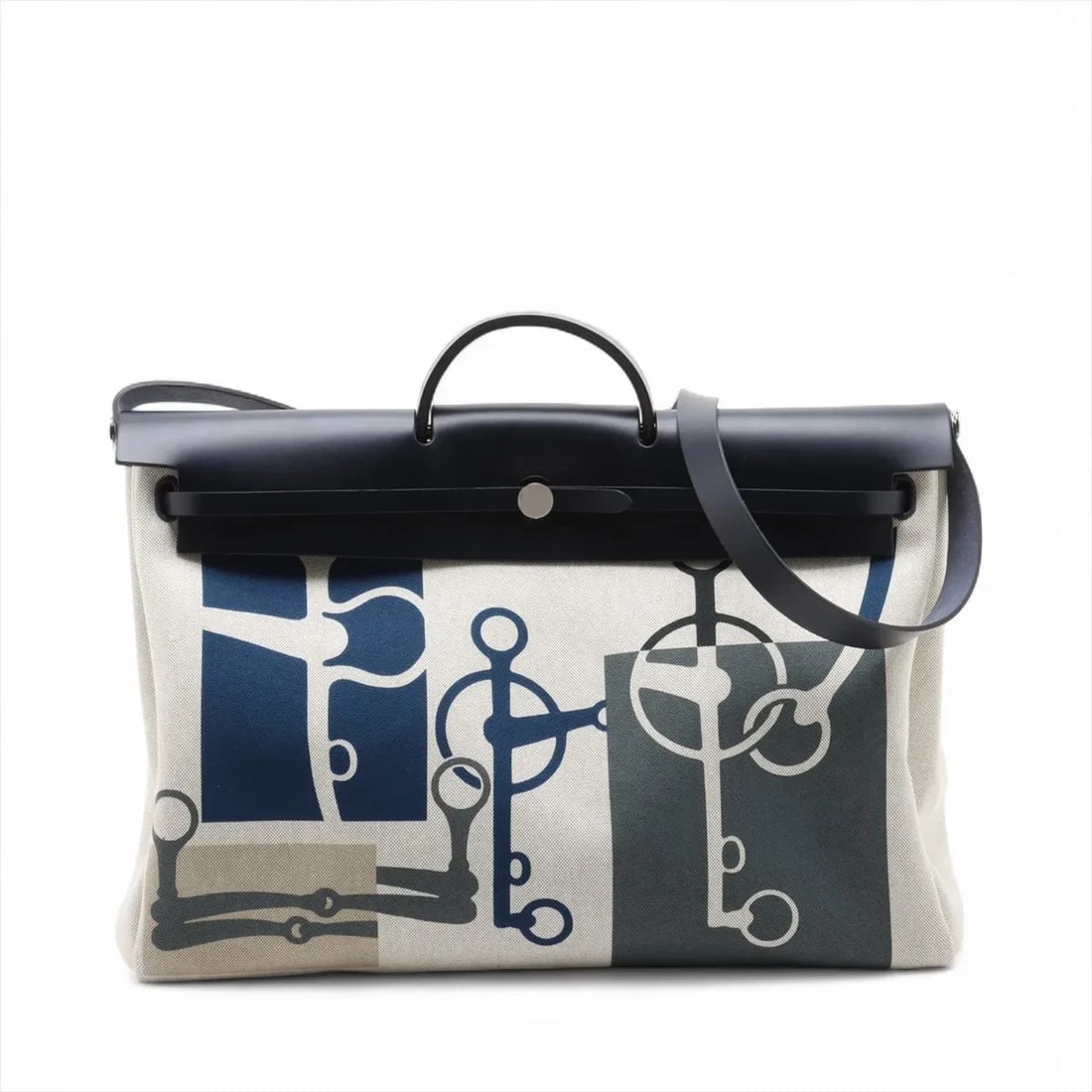 HERMÈS HERBAG ZIP 50 TWIRL ASH X VASH HUNTER: Hermès Herbag Zip 50 Twirl Ash x Vash Hunter Brand: Hermès Type: Hand bag Material: Toile H Color: Navy Blue Size: Height:13.2inch Length:19.3inch Depth:8.9inch Handle height:2.0inch Shoulder he