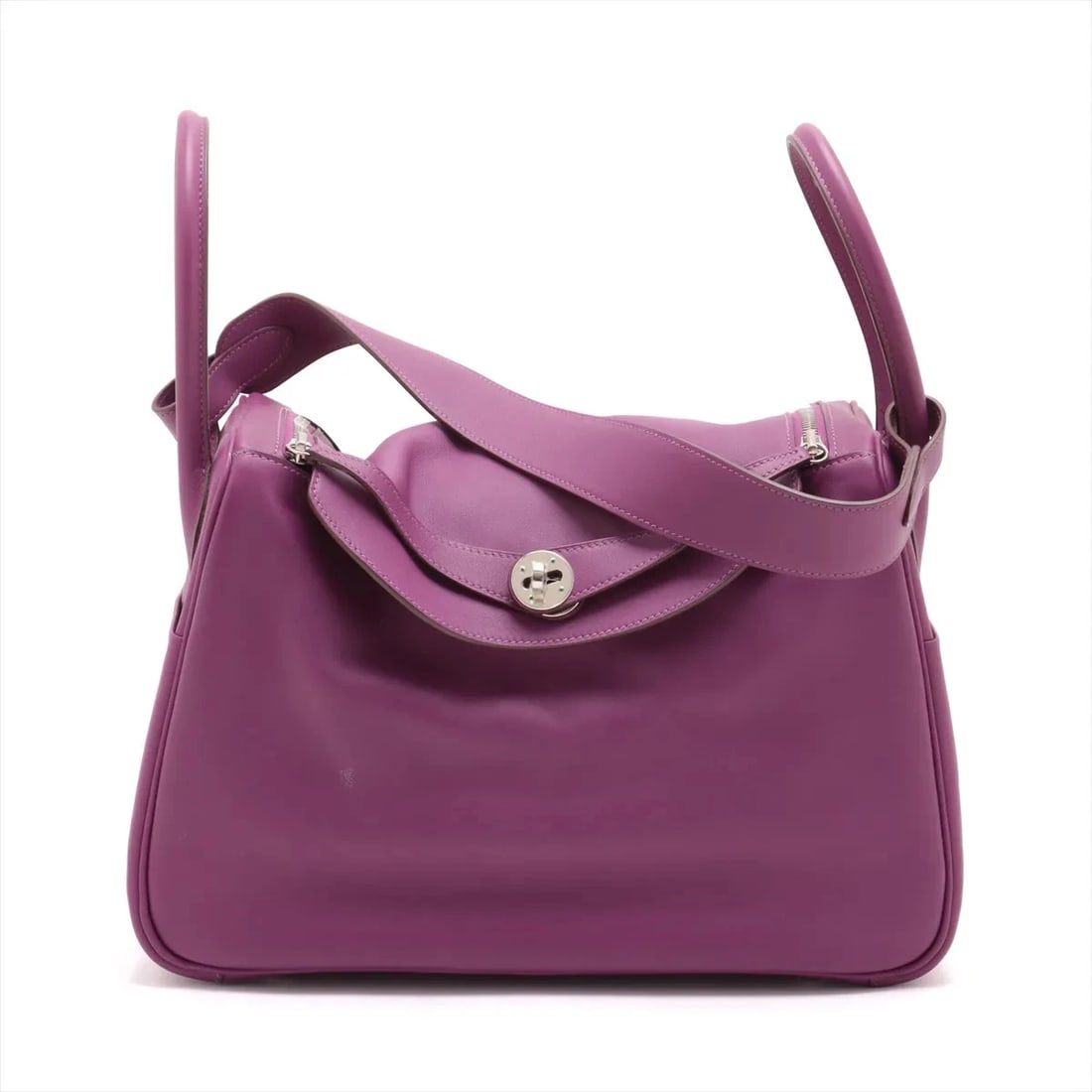 HERMÈS LINDY 34 SWIFT ANEMONE SILVER: Hermès Lindy 34 Swift Anemone Silver Brand: Hermès Type: Shoulder bag Material: Swift Color: Anemone Size: Height:9.1inch Length:13.0inch Depth:6.3inch Handle height:4.9inch Shoulder