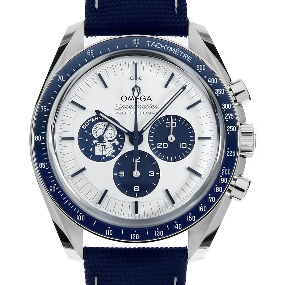 OMEGA SPEEDMASTER PROFESSIONAL SNOOPY AWARD WATCH: OMEGA Speedmaster Professional Snoopy Award Watch Brand: OMEGA Type: Wrist watch Material: Band Material Nylon, Case Material Stainless Steel Color: Dial Color Silver Size: Band Size NONE, Case Si