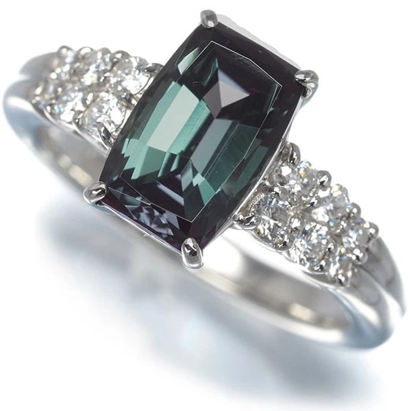 CRESCENT VERT RING LAB-CREATED ALEXANDRITE DIAMOND: CRESCENT VERT Ring Lab-created Alexandrite Diamond Brand: CRESCENT VERT Type: Ring Material: 950 / Platinum Main Stone/Creation Natural Color: None Size: US 5.75-6 Accessories: None Access