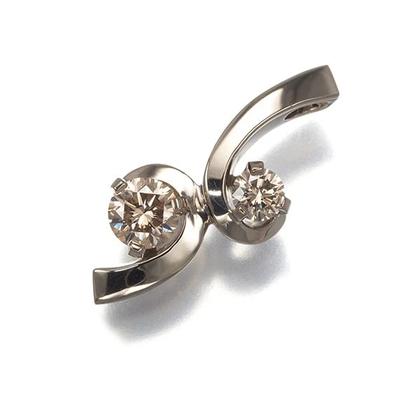 KASHIKEY PENDANT DIAMOND FLOAT: KASHIKEY Pendant Diamond Float Brand: KASHIKEY Type: Pendant Material: 18K / 750 / Brown Gold Main Stone/Creation Natural Color: None Size: Design size: 18.7 x 8.8mm Bail inner diameter: 2.3 x