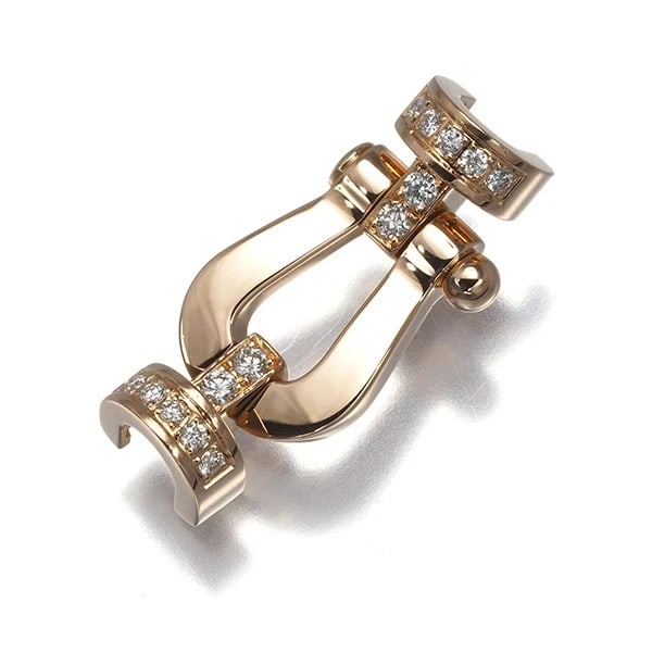 FRED BUCKLE FOR BRACELET DIAMOND FORCE HALF: FRED Buckle for Bracelet Diamond Force Half Brand: FRED Type: Bracelet Material: 18K / 750 / Rose Gold Main Stone/Creation Natural Color: None Size: Design size: 20.4 x 9.8mm Accessories: