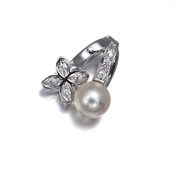 MIKIMOTO PENDANT AKOYA PEARL DIAMOND FLOWER: Mikimoto Pendant Akoya Pearl Diamond Flower Brand: MIKIMOTO Type: Pendant Material: 18K / 750 / White Gold Color: None Size: Design size: 12.5 x 10.5mm Bail inner diameter: 5.5 x 2.5mm Accessorie