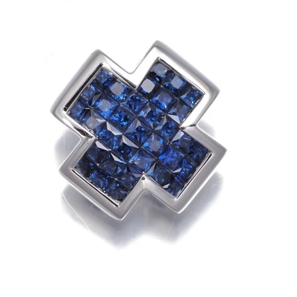 LES ESSENTIELLES PENDANT SAPPHIRE CROSS (1 of 2)