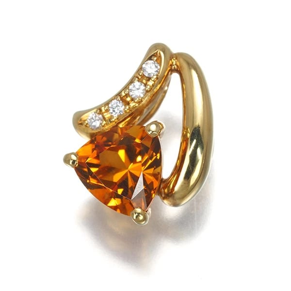 TASAKI PENDANT CITRINE DIAMOND 18K 750 YELLOW GOLD: TASAKI Pendant Citrine Diamond 18K 750 Yellow Gold Brand: TASAKI Type: Pendant Material: 18K / 750 / Yellow Gold Main Stone/Creation Natural Color: None Size: Design size: 14.2 x 11.4mm Bail