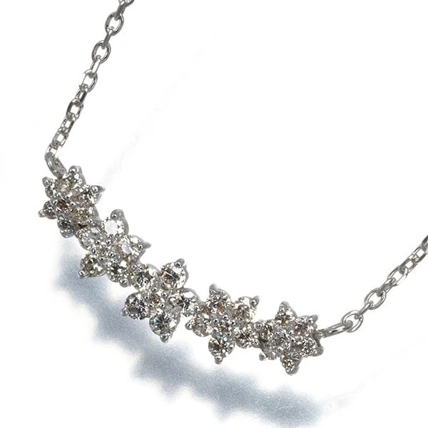 DIAMOND FLOWER NECKLACE 18K 750 WHITE GOLD: Diamond Flower Necklace 18K 750 White Gold Brand: Unbranded Type: Necklace Material: 18K / 750 / White Gold Main Stone/Creation Natural Color: None Size: Necklace length: 47cm AdjUS table to short