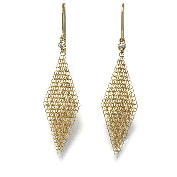 TIFFANY&CO. EARRINGS DIAMOND MESH HOOK 18K YG: Tiffany&Co. Earrings Diamond Mesh Hook 18K YG Brand: Tiffany & Co. Type: Earrings Material: 18K / 750 / Yellow Gold Main Stone/Creation Natural Color: None Size: Design size: 39.0 x 9.5mm