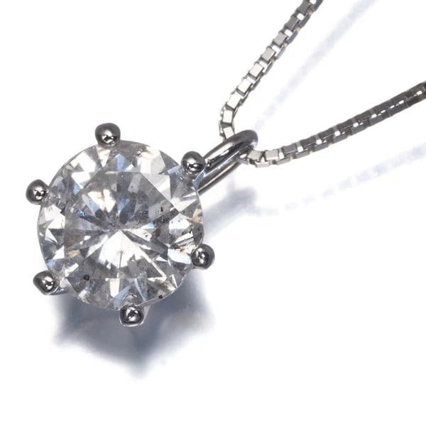 DIAMOND SOLITAIRE NECKLACE 900 850 PLATINUM: Diamond Solitaire Necklace 900 850 Platinum Brand: Unbranded Type: Necklace Material: 900 / 850 / Platinum Main Stone/Creation Natural Color: None Size: Necklace length: 39cm AdjUS table to short