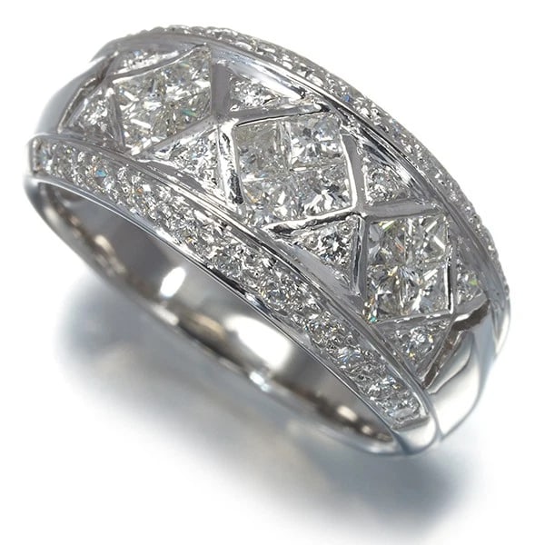 DIAMOND RING 900 PLATINUM: Diamond Ring 900 Platinum Brand: Unbranded Type: Ring Material: 900 / Platinum Main Stone/Creation Natural Color: None Size: US 7 Accessories: None Accessories Notice: When purchasing pre-