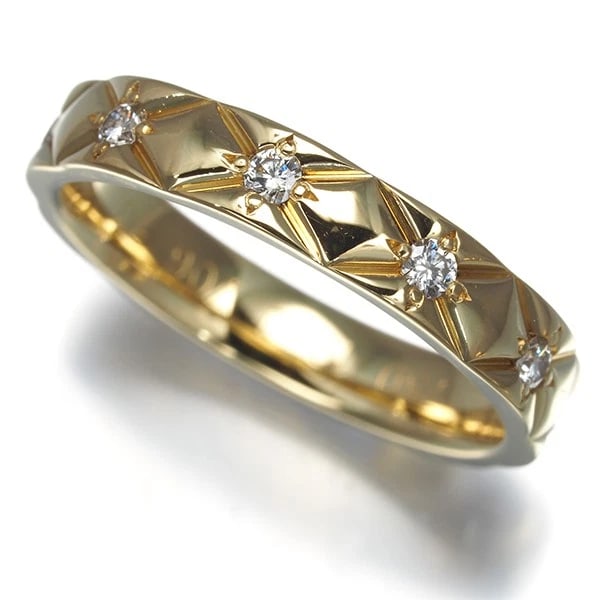 CHANEL RING DIAMOND MATELASSE MEDIUM FULL ETERNITY: CHANEL Ring Diamond Matelasse Medium Full Eternity Brand: CHANEL Type: Ring Material: 18K / 750 / Yellow Gold Main Stone/Creation Natural Color: None Size: US 5 - 5.25 Accessories: None Ac