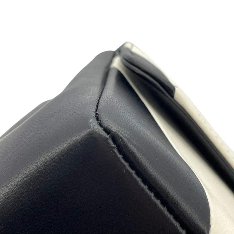 CHANEL CHAINSHOULDER BAG - 9