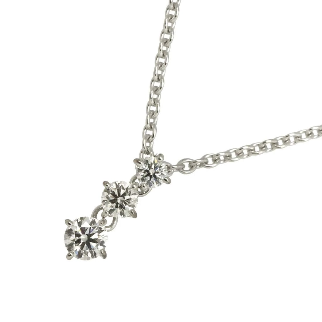 MIKIMOTO DIAMOND NECKLACE 18K WHITE GOLD: MIKIMOTO Diamond Necklace 18K White Gold Brand: MIKIMOTO Type: Necklace Material: 18K White Gold Main Stone/Creation Natural Color: White Gold Size: internal circumference of the chain: