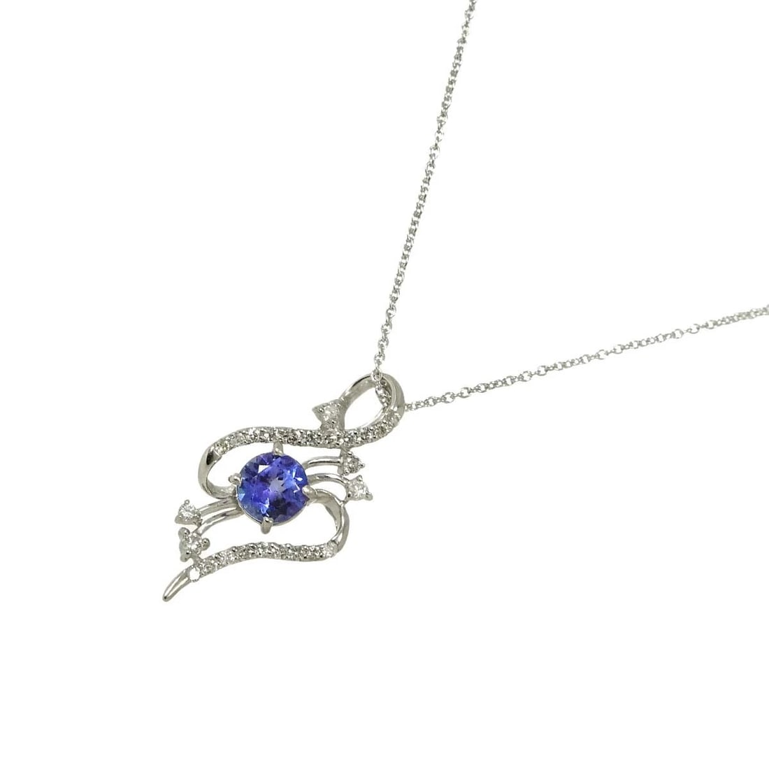 SAPPHIRE DIAMOND NECKLACE PT: Sapphire Diamond Necklace Pt Brand: Unbranded Type: Necklace Material: Pt Platinum Main Stone/Creation Sapphire Color: Platinum Size: internal circumference of the chain:17.9inch Top