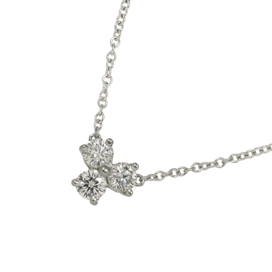 TIFFANY CO. ARIA DIAMOND 3P NECKLACE PLATINUM: TIFFANY Co. Aria Diamond 3P Necklace Platinum Brand: TIFFANY Co. Type: Necklace Material: Pt Platinum Main Stone/Creation Natural Color: Platinum Size: internal circumference of the chain: