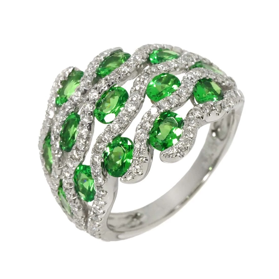 GARNET DIAMOND RING 18K K18 WG WHITE GOLD: Garnet Diamond Ring 18K K18 WG White Gold Brand: Unbranded Type: Ring Material: 18K White Gold Main Stone/Creation Garnet Color: White Gold Size: 6-6.25(US) Accessories: None Accessories