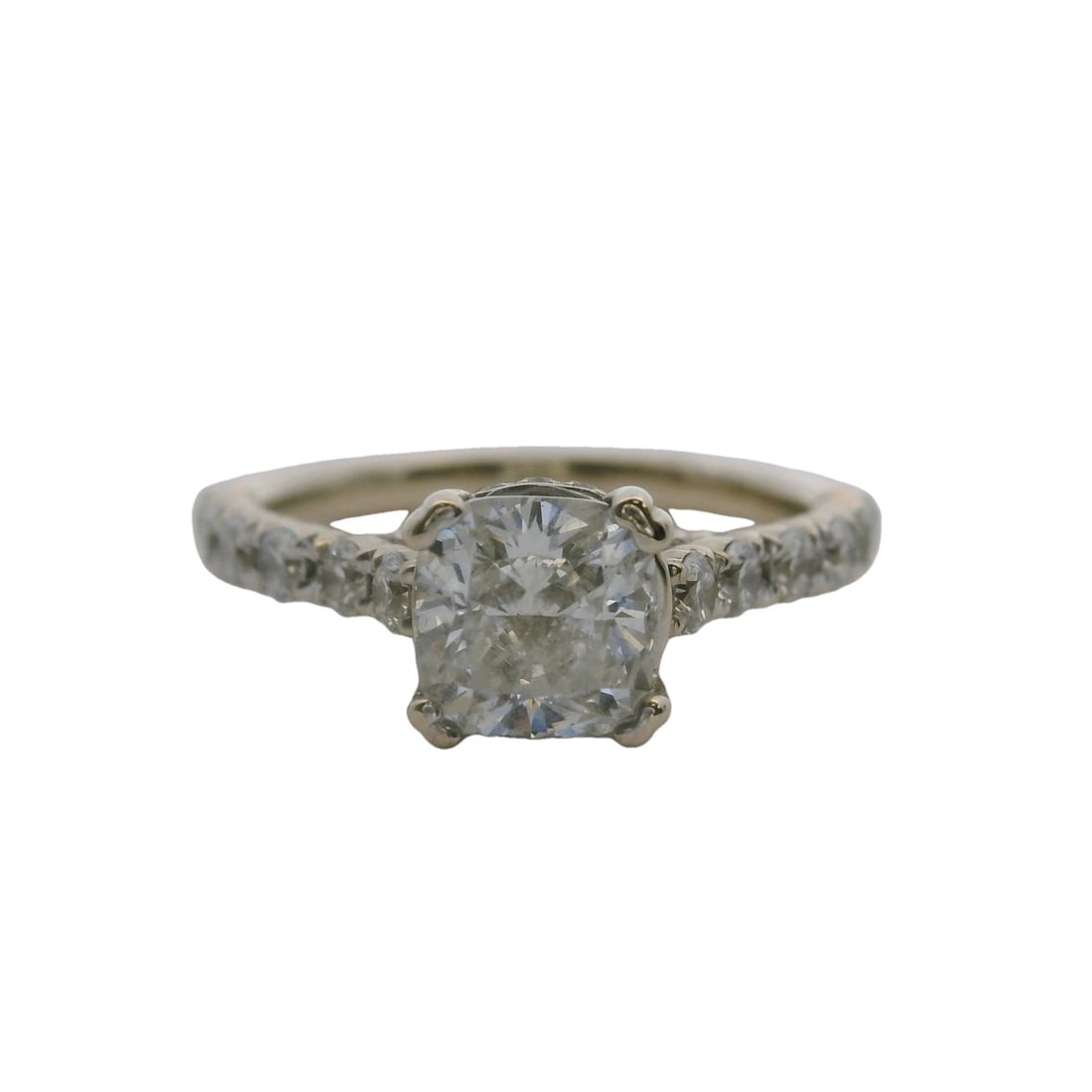 CUSHION DIAMOND ENGAGEMENT RING AND DIAMOND (1 of 4)