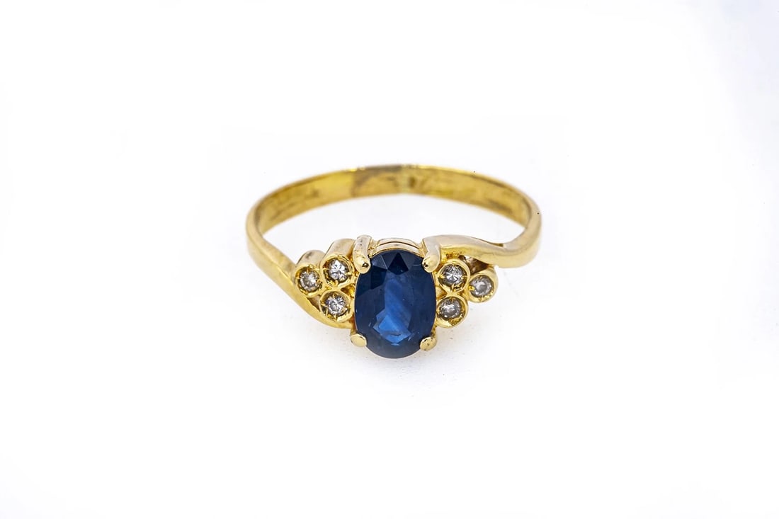 NATURAL SAPPHIRE & DIAMOND ACCENT BAND RING (1 of 4)