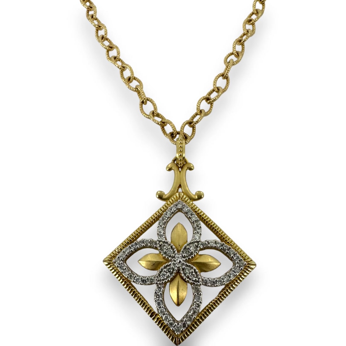 BH EFFY DIAMOND SQUARE MASQUERADE PENDANT CABLE NECKLACE: BH Effy Diamond Square Masquerade Pendant cable necklace Brand: Effy Type: Necklace Material: Yellow Gold 14k Main Stone/Creation Natural Color: Yellow Size: Pendant Measuments - 1.50" x 1.15"