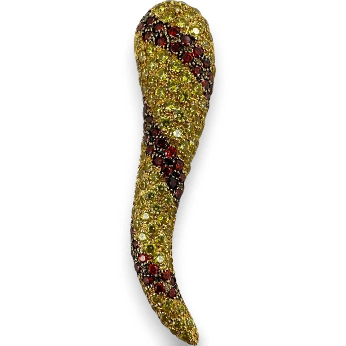 RARE 18KT YELLOW GOLD LARGE HORN PENDANT (1 of 3)