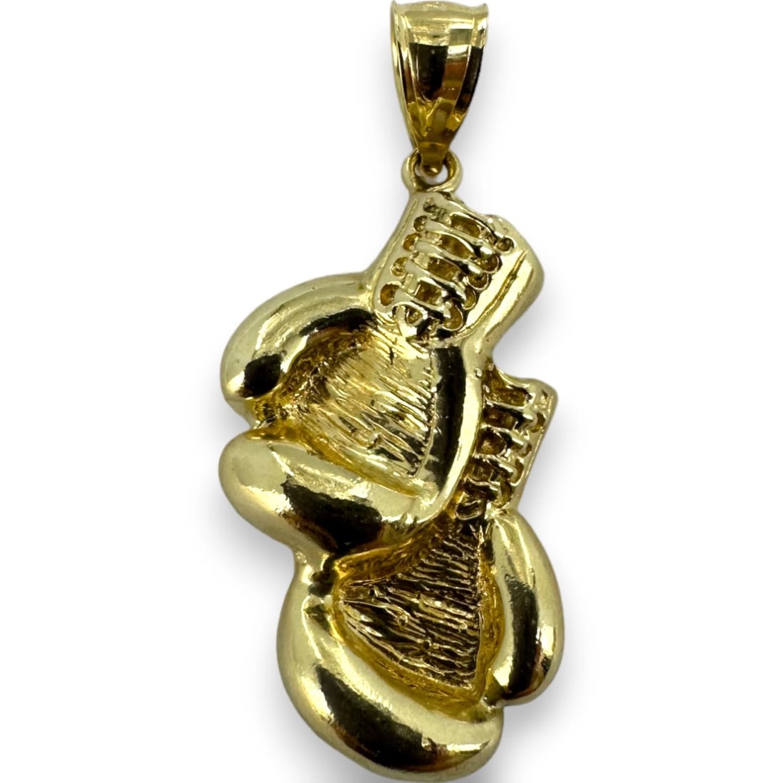 VINTAGE JEWELERS SOLID 14KT YELLOW GOLD CHARM PENDANT: Vintage Jewelers Solid 14kt Yellow Gold Charm Pendant Brand: KDZ Jewelers Type: Charm Material: Yellow Gold 14k Color: Yellow Size: Length x Width - 0.7" x 0.58" Accessories: None Accessor