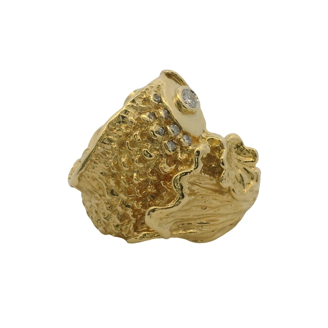 VINTAGE DIAMOND 3D TEXTURED FISH STATEMENT RING: Vintage Diamond 3D Textured Fish Statement Ring Brand: Unbranded Type: Ring Material: Yellow Gold 18k Main Stone/Creation Natural Color: Yellow Size: 6.5 US Accessories: None Accessories