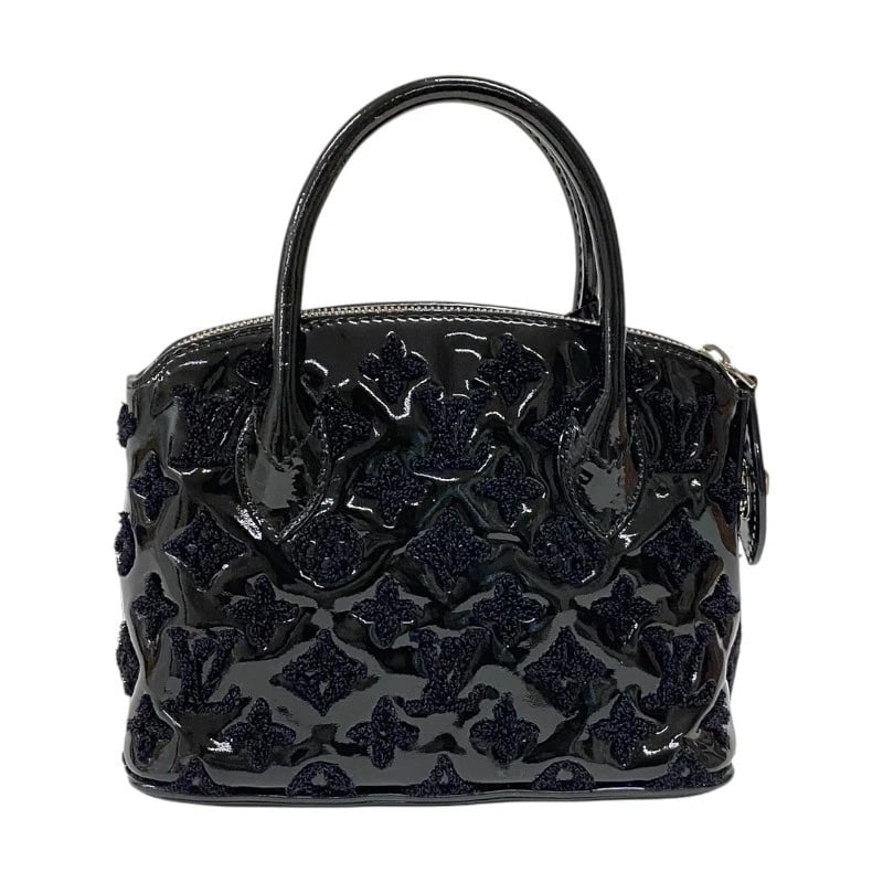 LOUIS VUITTON LOCKIT BB BOOKLET HANDBAG: LOUIS VUITTON Lockit BB Booklet Handbag Brand: LOUIS VUITTON Type: Handbag Material: Patent leather Color: Black SilverHardware Size: W7.9 x H6.3x D3.5inch Accessories: None Accessories