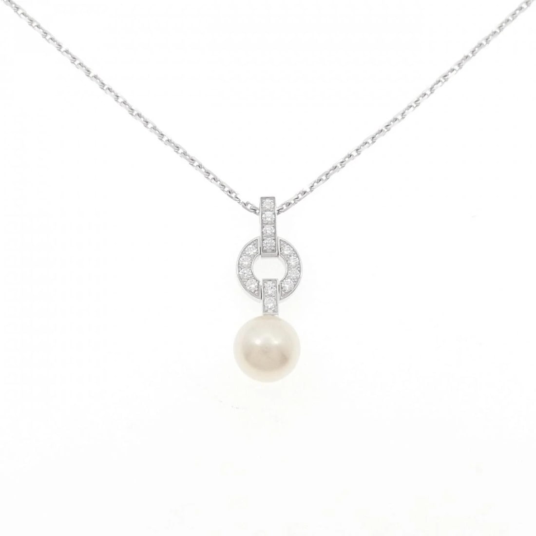 CARTIER IMARIA NECKLACE 9MM: Cartier Imaria Necklace 9mm Brand: Cartier Type: Necklace Material: 750 White Gold Main Stone/Creation Freshwater Pearl Color: White Gold Size: 39cm Accessories: None Accessories Notice: When