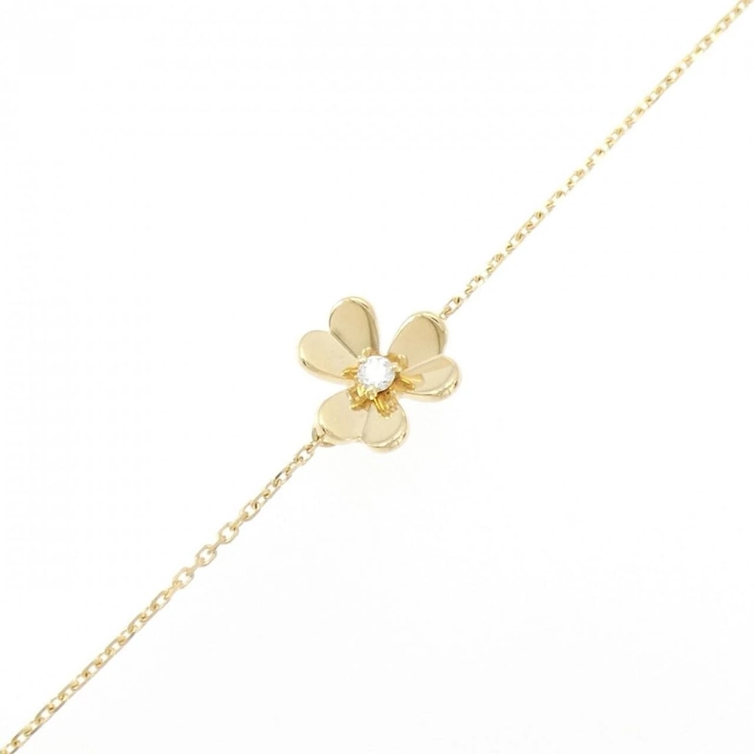 VAN CLEEF & ARPELS FRIVOLE MINI BRACELET: Van Cleef & Arpels Frivole mini Bracelet Brand: Van Cleef & Arpels Type: Bracelet Material: 750 Yellow Gold Main Stone/Creation Natural Color: Yellow Gold Size: 16 17.5cm Accessories: None