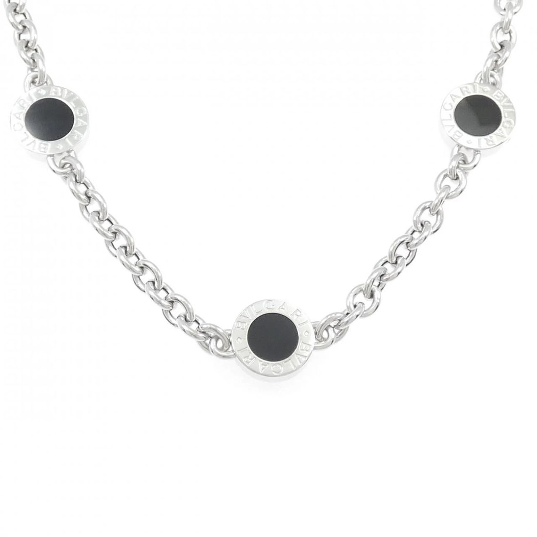BVLGARI NECKLACE: Bvlgari Necklace Brand: BVLGARI Type: Necklace Material: 750 White Gold Main Stone/Creation Onyx Color: White Gold Size: 40cm Accessories: None Accessories Notice: When purchasing pre-owned