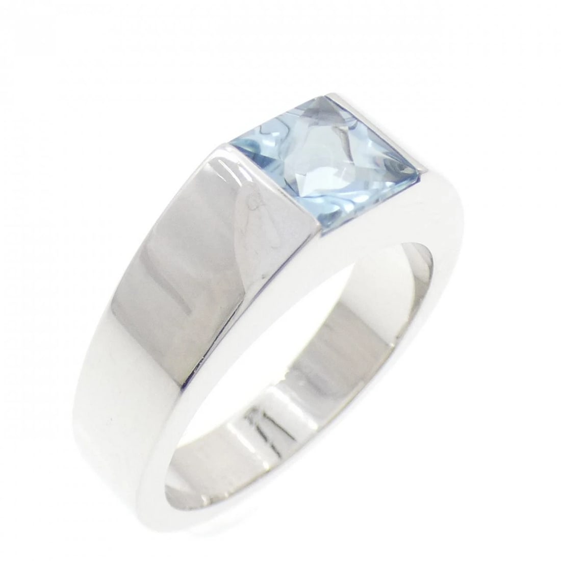 CARTIER TANK RING: Cartier Tank Ring Brand: Cartier Type: Ring Material: 750 White Gold Main Stone/Creation Aquamarine Color: White Gold Size: 6 (US size) (51) Accessories: None Accessories Notice: When