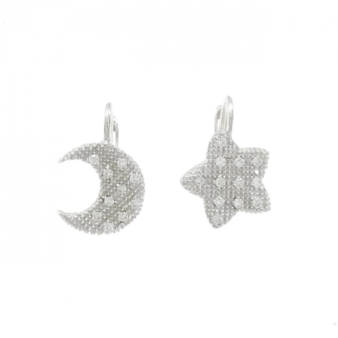 PONTE VECCHIO DIAMOND EARRINGS: Ponte Vecchio Diamond Earrings Brand: Ponte Vecchio Type: Earrings Material: 750 White Gold Main Stone/Creation Natural Color: White Gold Size: HxW: 14.0mmx13.4mm Accessories: None