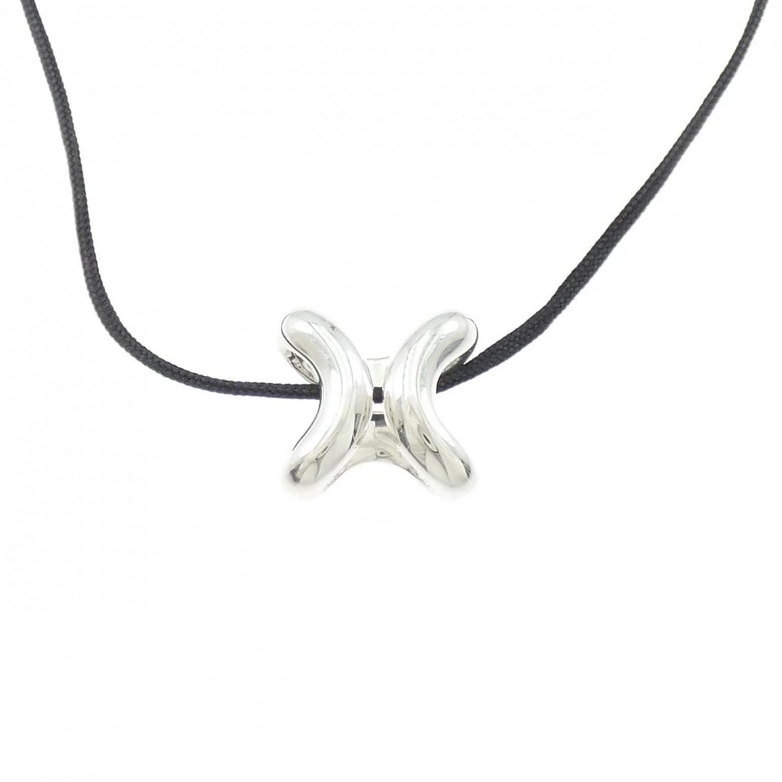 HERMES 925 NECKLACE: HERMES 925 Necklace Brand: HERMES Type: Necklace Material: 925 Silver Color: Silver Size: 42cm Accessories: None Accessories Notice: When purchasing pre-owned goods, please refer to the