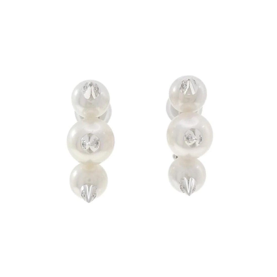 TASAKI DANGER NEO EARRINGS: TASAKI Danger Neo Earrings Brand: TASAKI Type: Earrings Material: 750 White Gold Main Stone/Creation Akoya Pearl Color: White Gold Size: ActualSize HxW: 16.6mmx6.5mm Accessories: None