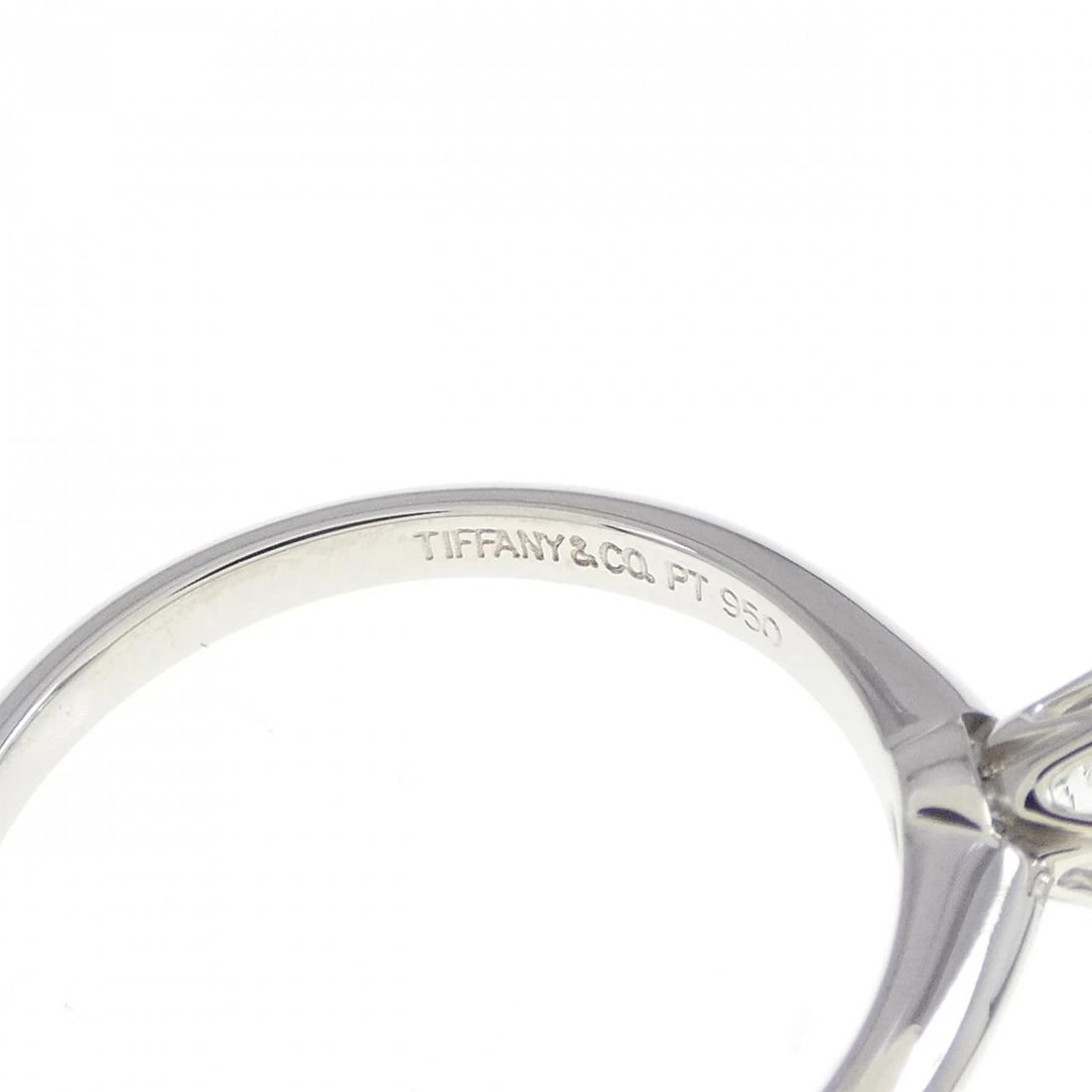 TIFFANY CLASSIC SOLITAIRE RING - 3