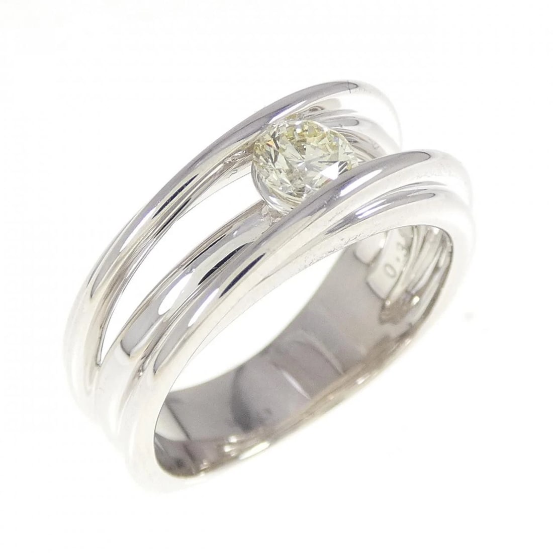 TASAKI DIAMOND RING: TASAKI Diamond Ring Brand: TASAKI Type: Ring Material: K18 White Gold Main Stone/Creation Natural Color: White Gold Size: 6.5-7 (US size) Accessories: None Accessories Notice: When purchasing