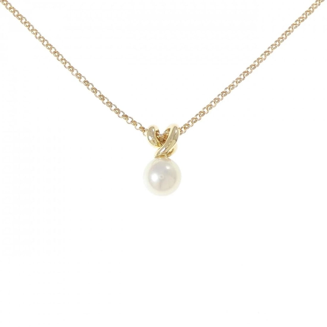 MIKIMOTO AKOYA PEARL NECKLACE: MIKIMOTO Akoya Pearl Necklace Brand: MIKIMOTO Type: Necklace Material: K18 Yellow Gold Main Stone/Creation Akoya Pearl Color: Yellow Gold Size: 40cm Accessories: None Accessories Notice: When