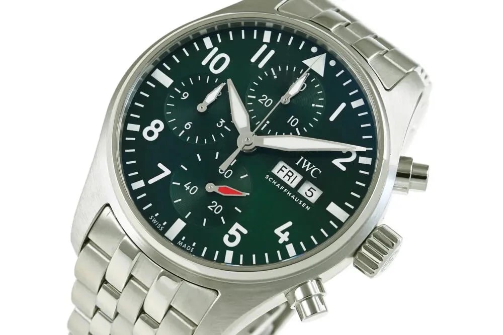 IWC PILOT WATCH CHRONOGRAPH WATCH: IWC Pilot Watch Chronograph Brand: IWC Type: Wrist watch Material: SS Color: Dial Green Size: [ Case size ] 41mm [ Arm circumference size ] 19cm Accessories: None Accessories Notice: When